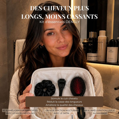 Créatrice de contenu présentant la box cheveux DENSLY et les accessoires de sa routine capillaire.